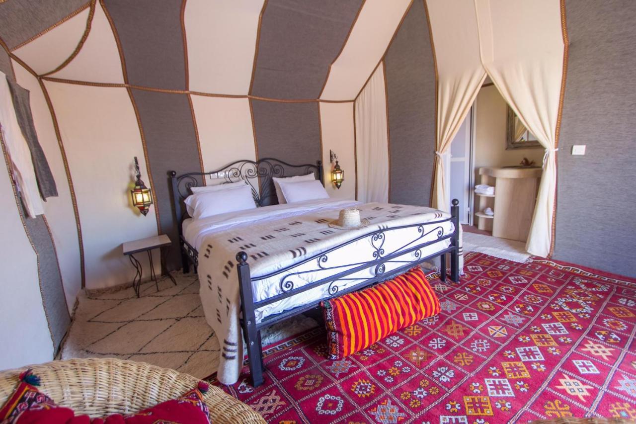 Asama Luxury Camp Hotel เมอร์ซูกา ภายนอก รูปภาพ
