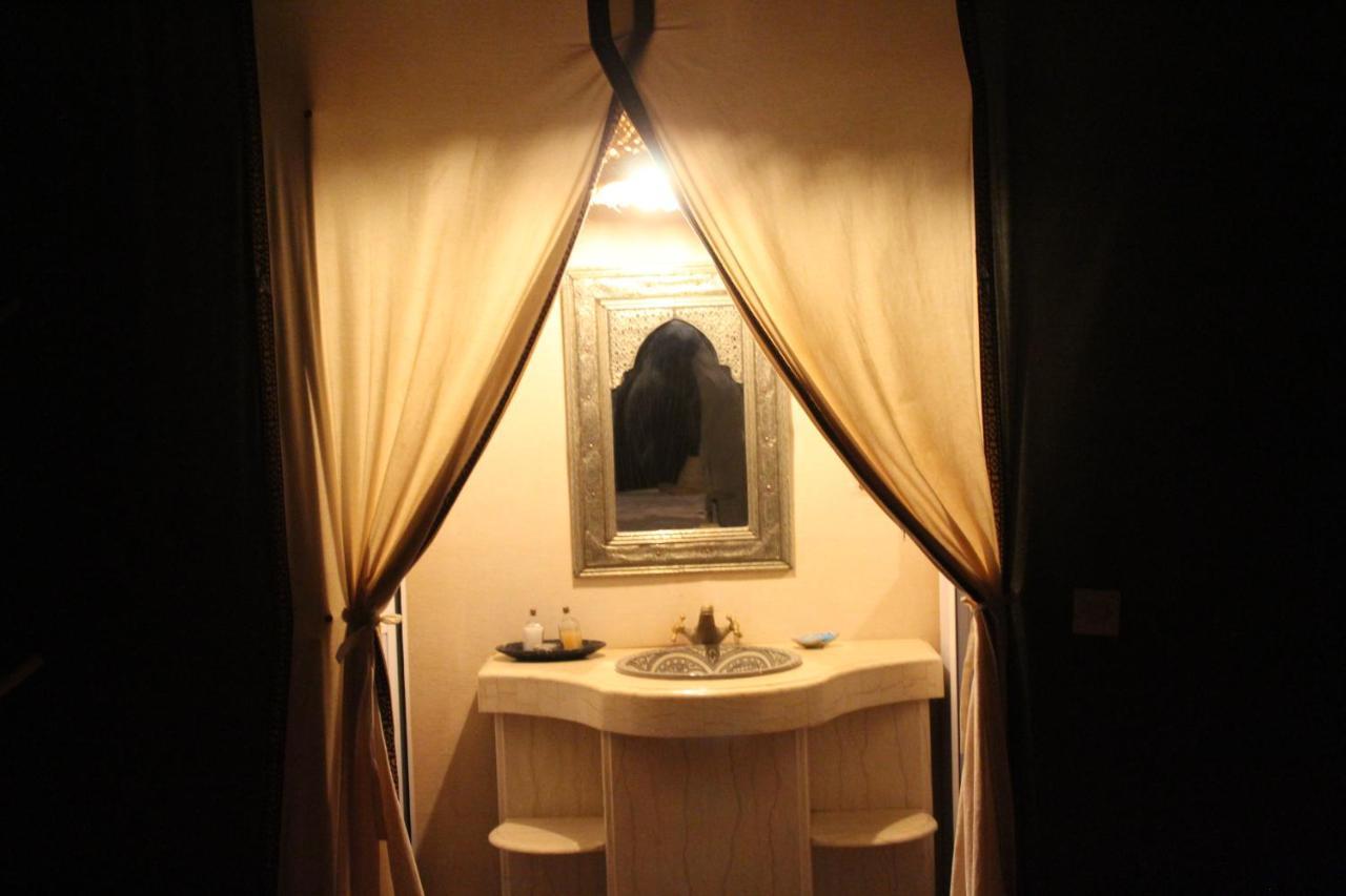 Asama Luxury Camp Hotel เมอร์ซูกา ภายนอก รูปภาพ